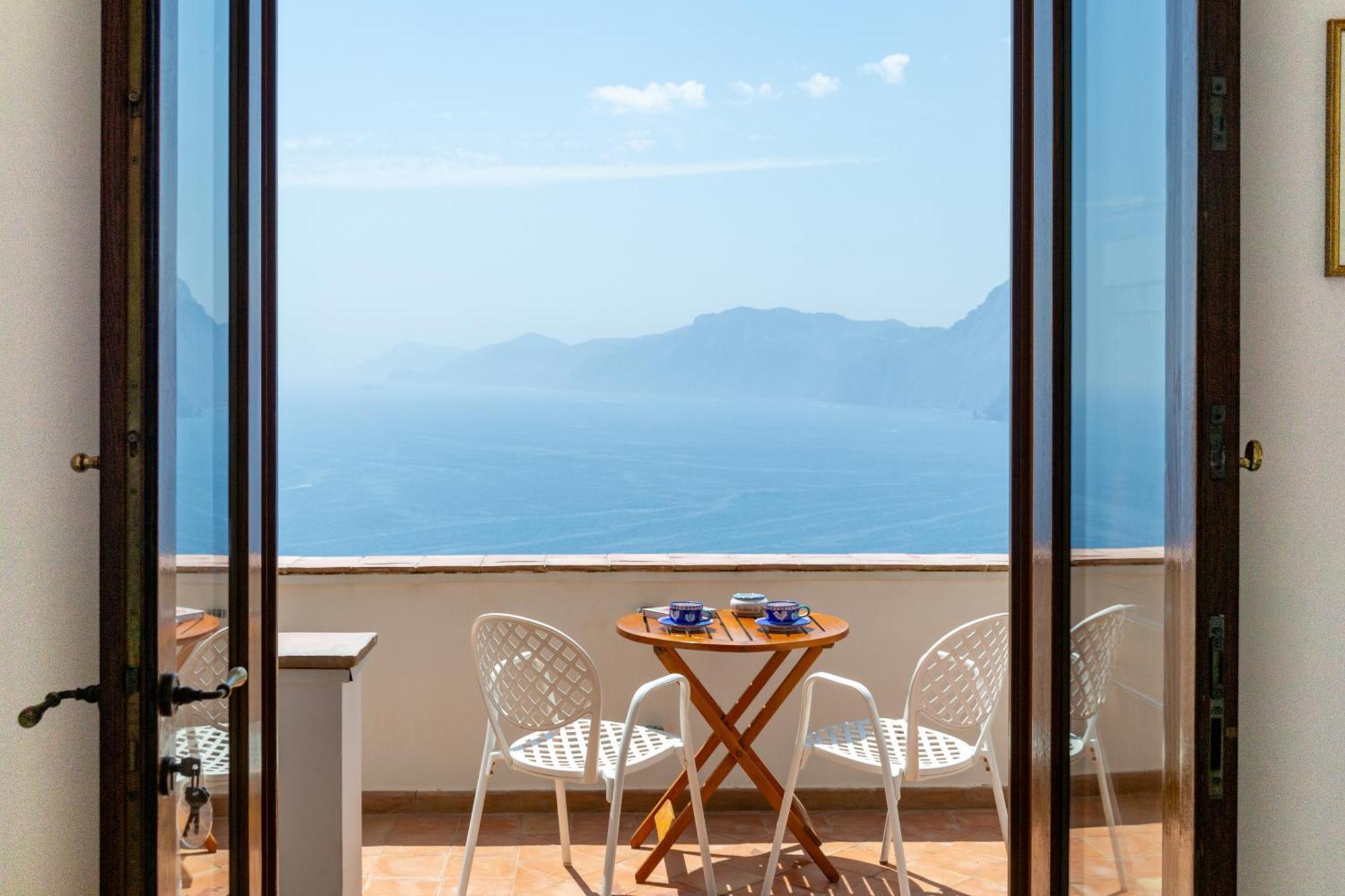 Residence Li Galli Praiano Exteriör bild