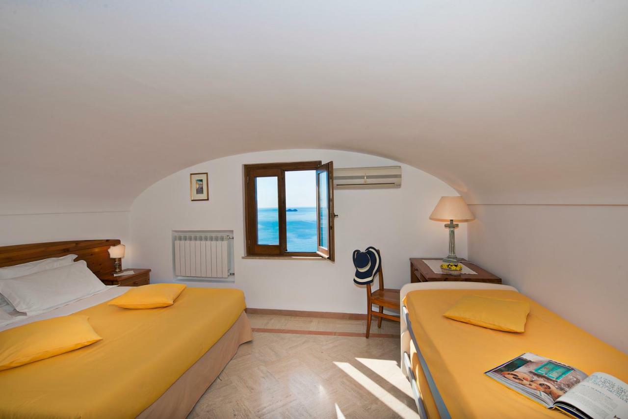 Residence Li Galli Praiano Exteriör bild